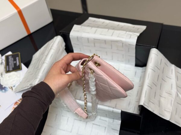 Modern Style Trendy CN Handbag C747