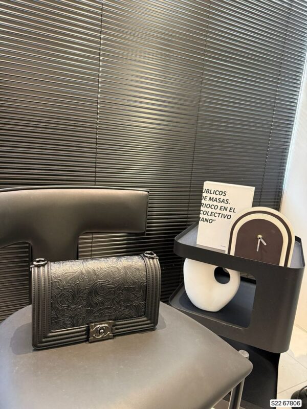 Modern Style Trendy CN Handbag C744