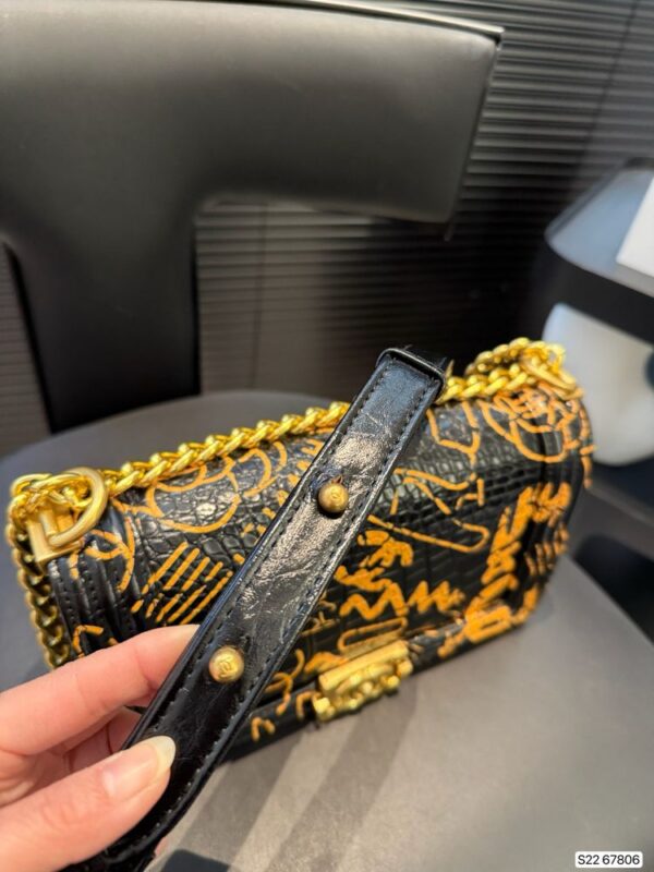 Modern Style Trendy CN Handbag C744