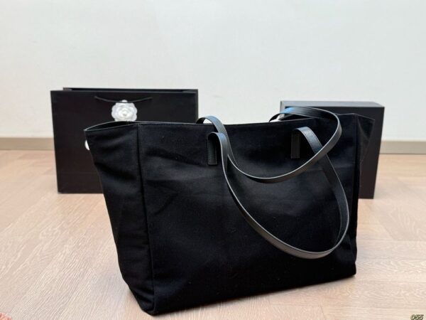 Modern Style Trendy CN Handbag C741