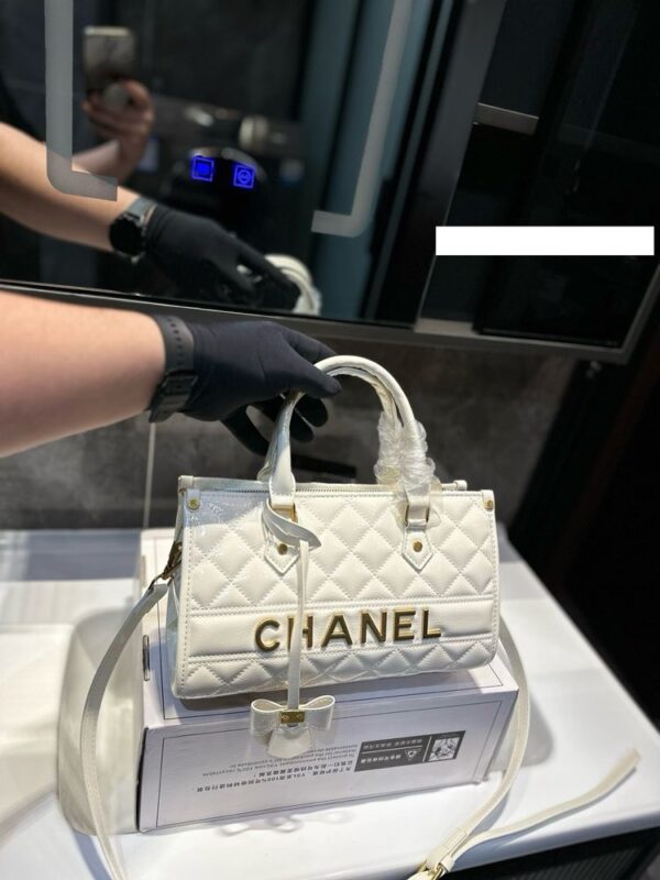 Modern Style Trendy CN Handbag C731