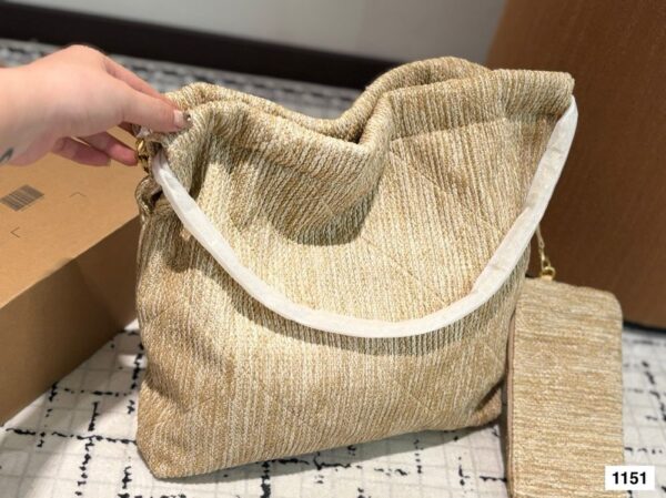 Modern Style Trendy CN Handbag C727