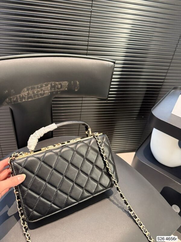 Modern Style Trendy CN Handbag C726
