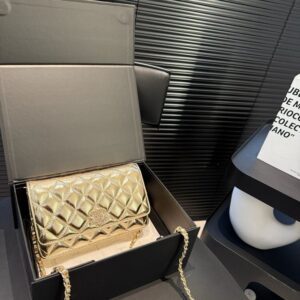 Modern Style Trendy CN Handbag C725