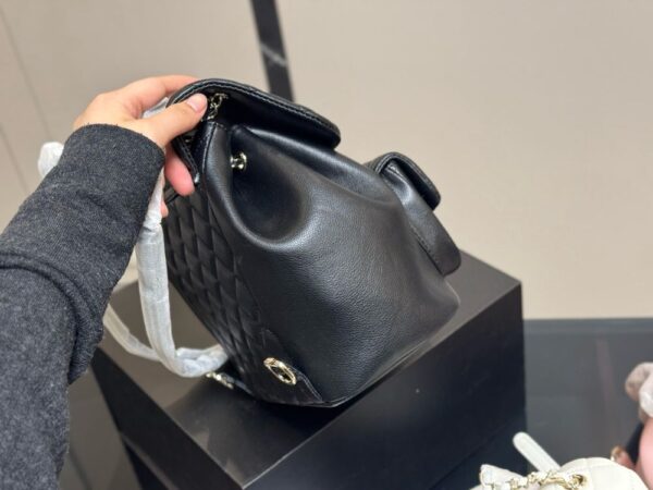 Modern Style Trendy CN Handbag C724