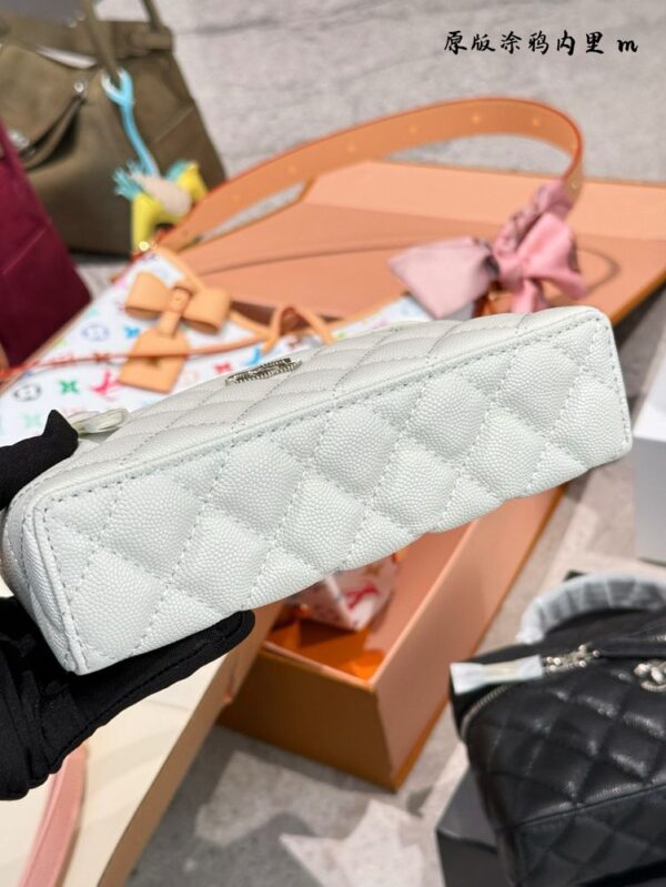 Modern Style Trendy CN Handbag C723
