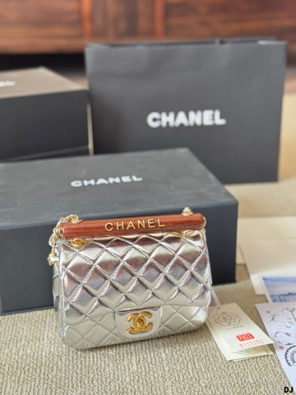 Modern Style Trendy CN Handbag C712