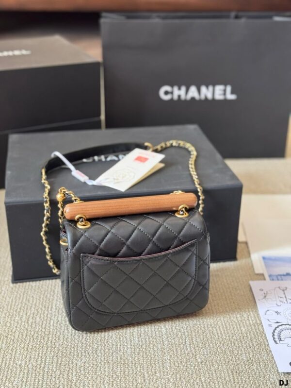 Modern Style Trendy CN Handbag C712
