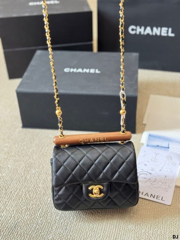 Modern Style Trendy CN Handbag C712