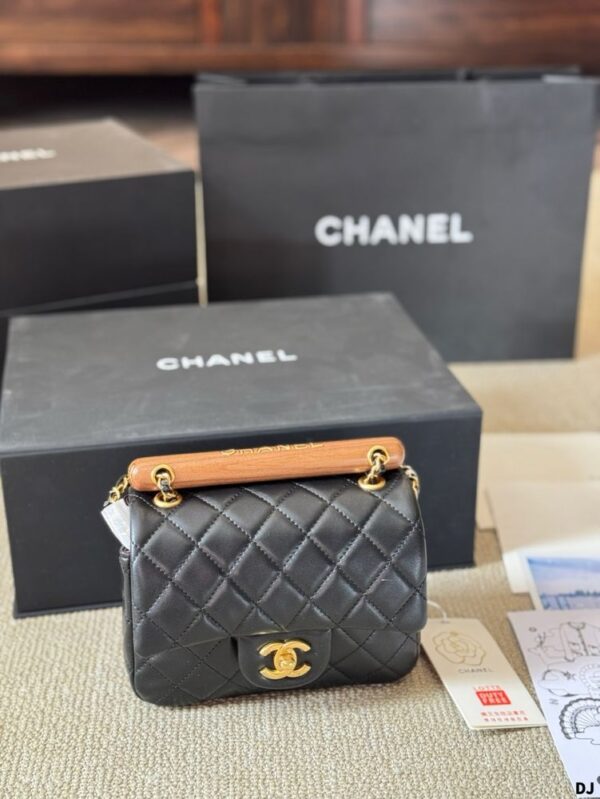 Modern Style Trendy CN Handbag C712