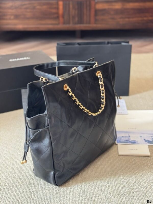 Modern Style Trendy CN Handbag C711