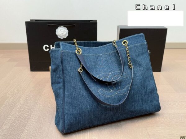 Modern Style Trendy CN Handbag C709