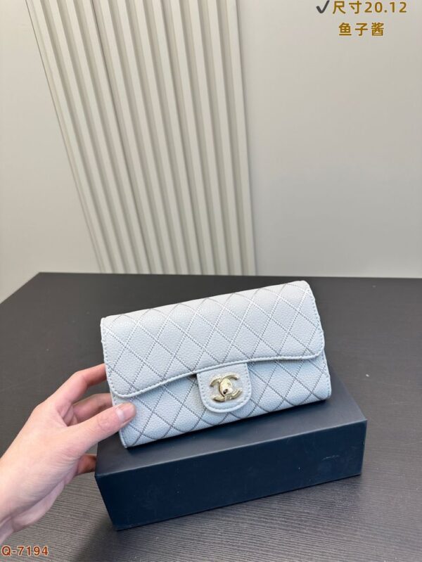 Modern Style Trendy CN Handbag C703.2