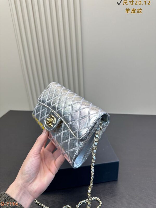 Modern Style Trendy CN Handbag C703.1