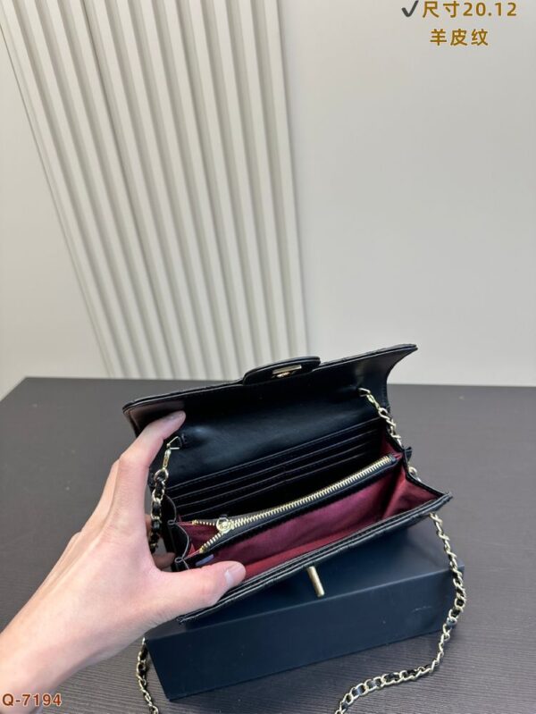 Modern Style Trendy CN Handbag C703.1