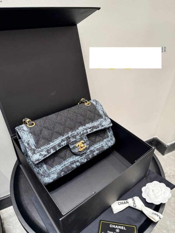 Modern Style Trendy CN Handbag C700