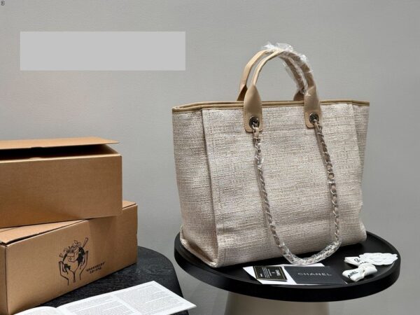 Modern Style Trendy CN Handbag C717-1