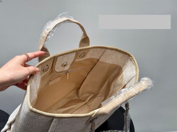 Modern Style Trendy CN Handbag C717-1