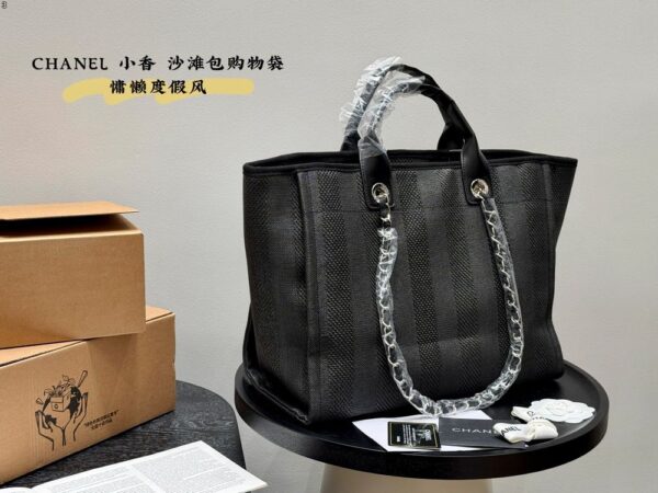 Modern Style Trendy CN Handbag C717-1