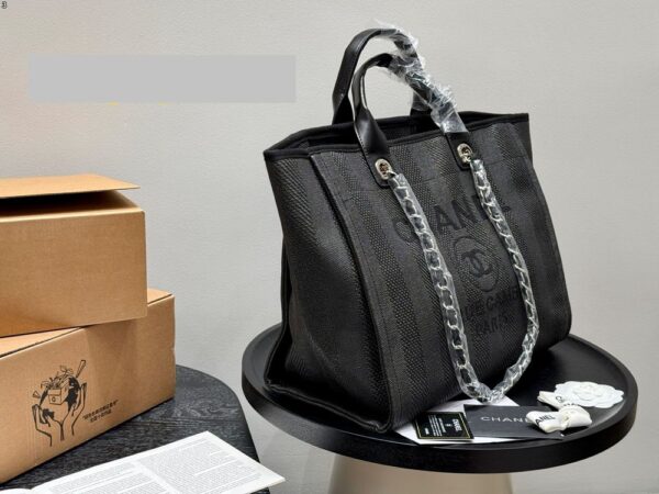 Modern Style Trendy CN Handbag C717-1