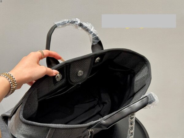 Modern Style Trendy CN Handbag C717-1
