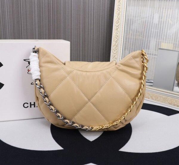 Modern Style Trendy CN HandBag 700