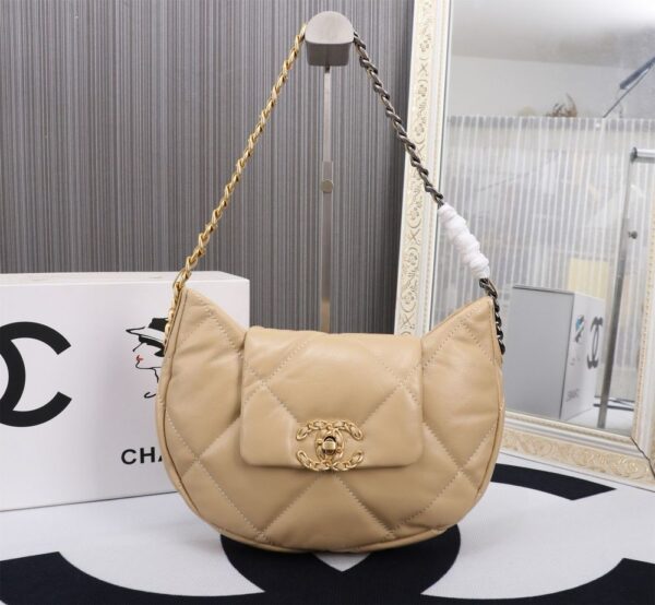 Modern Style Trendy CN HandBag 700