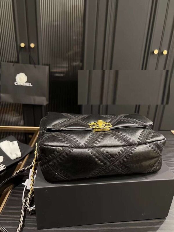 Modern Style Trendy CN Handbag 667