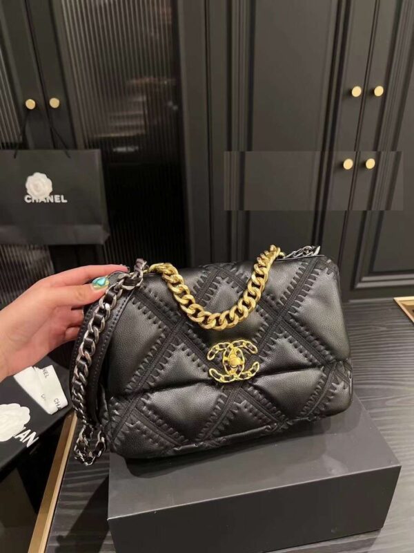 Modern Style Trendy CN Handbag 667