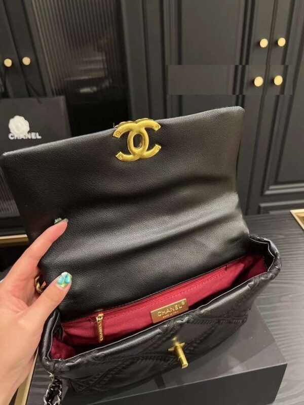 Modern Style Trendy CN Handbag 667