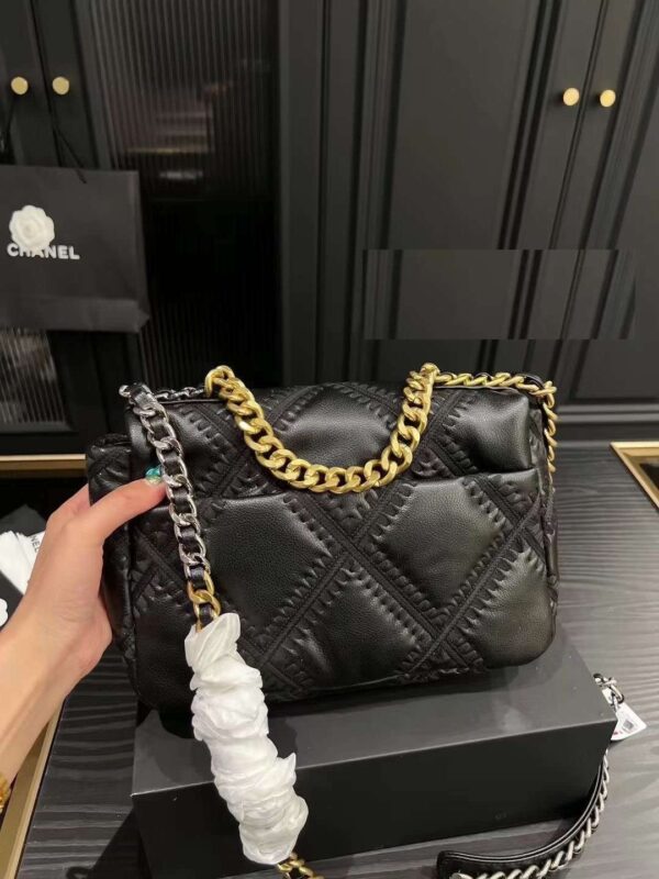 Modern Style Trendy CN Handbag 667