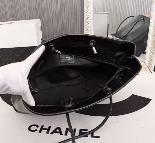 Modern Style Trendy CN Handbag 650