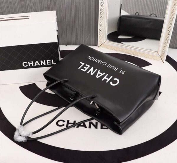 Modern Style Trendy CN Handbag 650