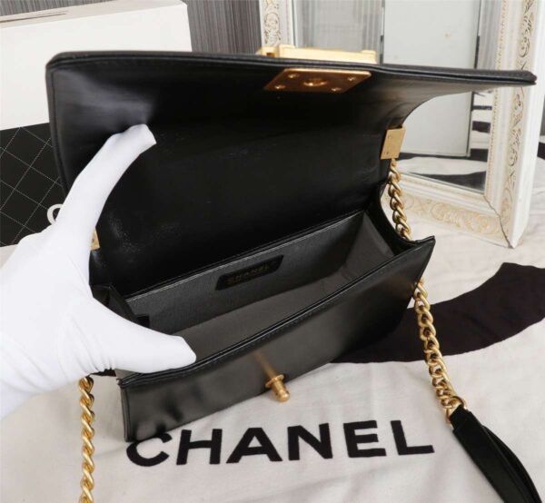 Modern Style Trendy CN Handbag 631