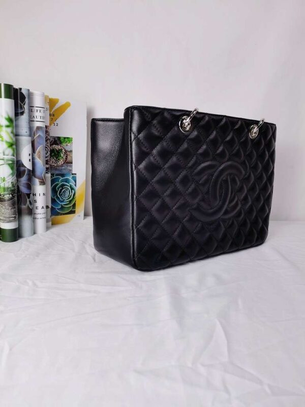 Modern Style Trendy CN Handbag 626
