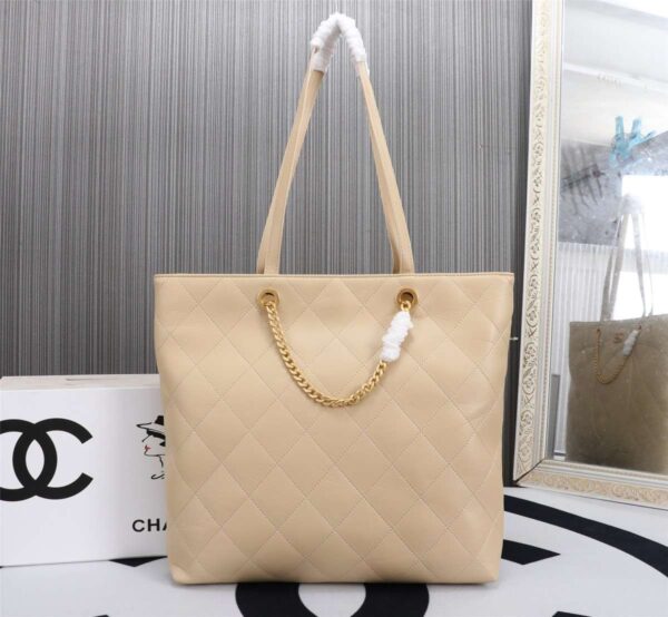 Modern Style Trendy CN Handbag 619