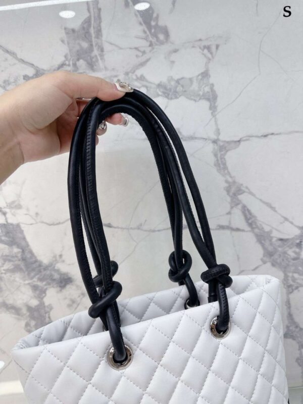 Modern Style Trendy CN Handbag 613