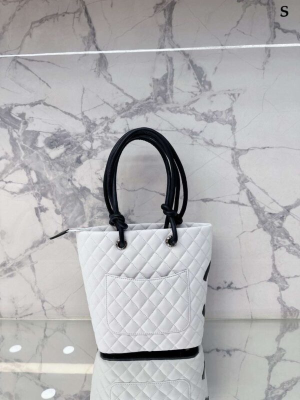Modern Style Trendy CN Handbag 613