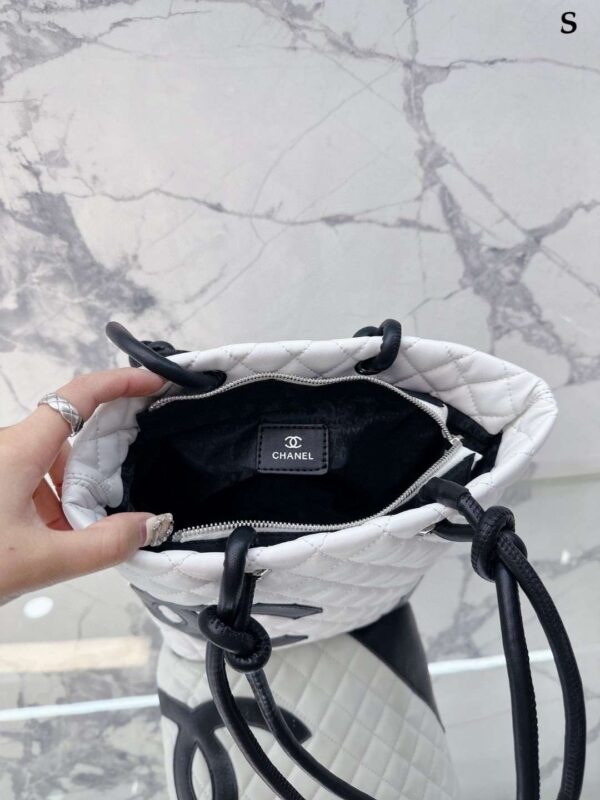 Modern Style Trendy CN Handbag 613