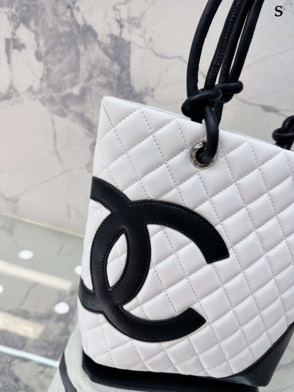 Modern Style Trendy CN Handbag 613
