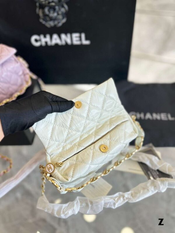 Modern Style Trendy CN Handbag 612