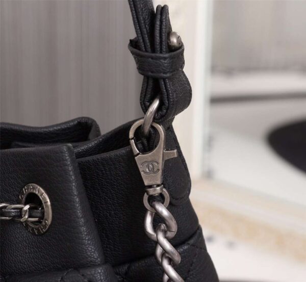 Modern Style Trendy CN Handbag 559