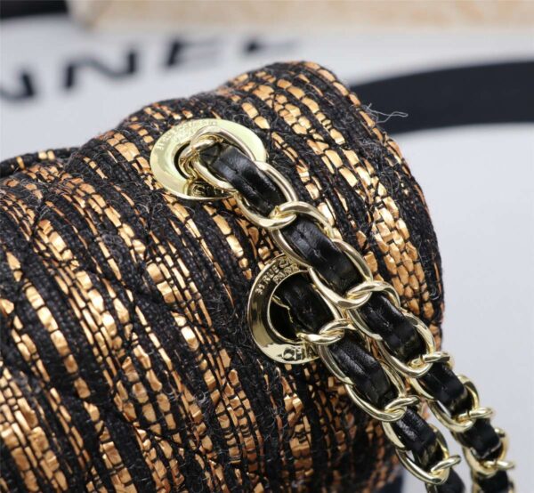 Modern Style Trendy CN Handbag 557