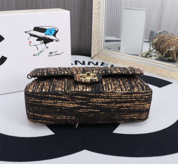Modern Style Trendy CN Handbag 557