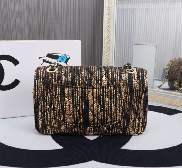 Modern Style Trendy CN Handbag 557
