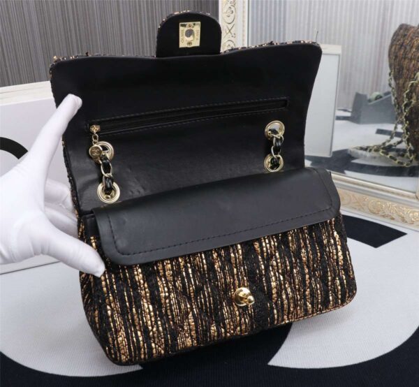 Modern Style Trendy CN Handbag 557