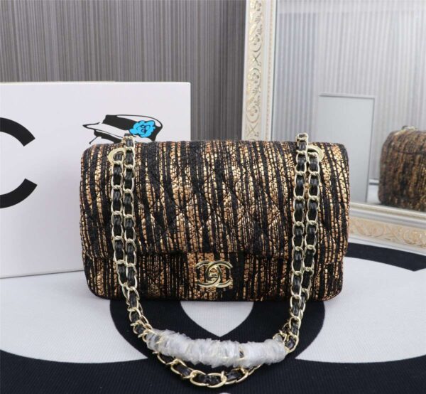 Modern Style Trendy CN Handbag 557