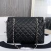 Modern Style Trendy CN Handbag 558