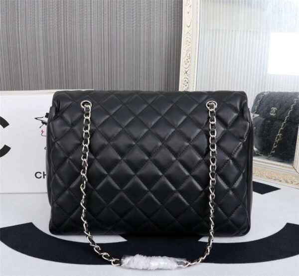 Modern Style Trendy CN Handbag 558