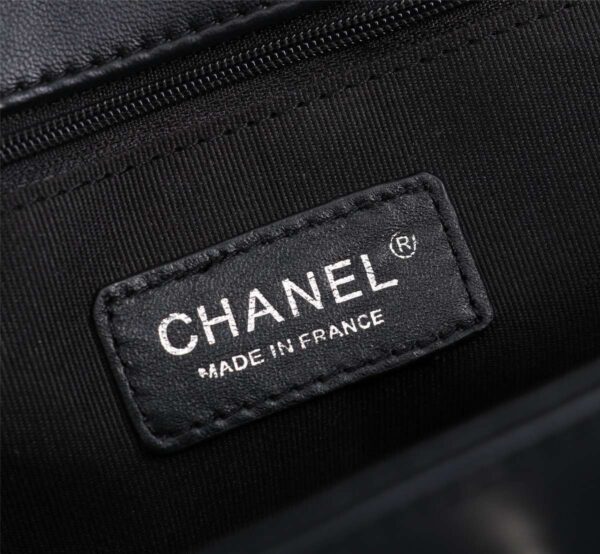 Modern Style Trendy CN Handbag 558